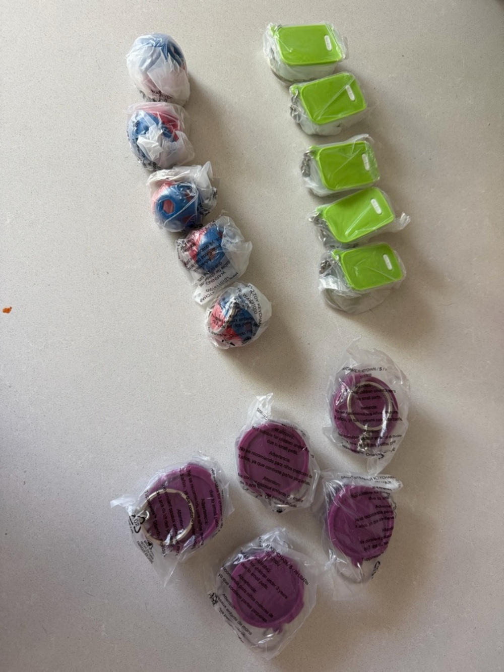 Tupperware Green fridge mates & Purple smart steamer and shape O toy keychains